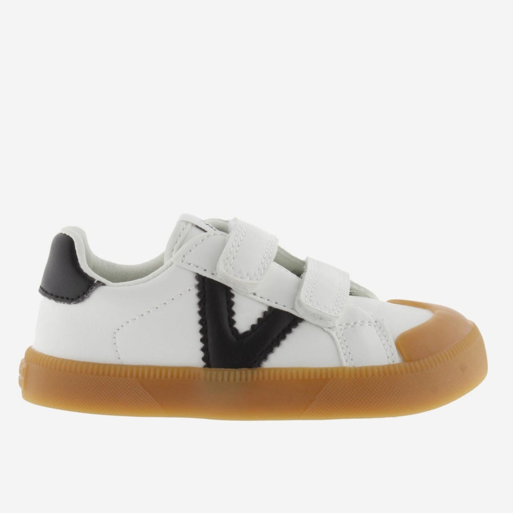 Victoria Barefoot Oliver V Blanco