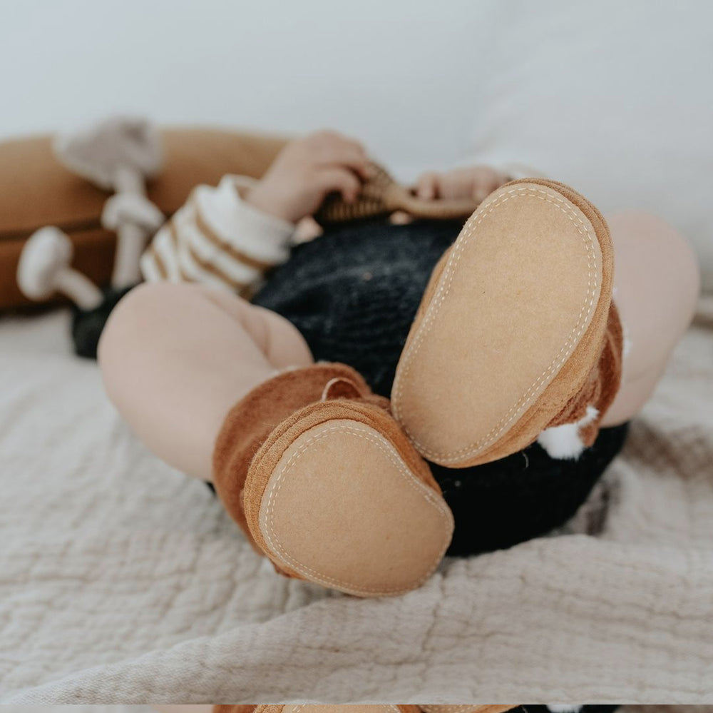 Pantuflas Robeez Rob Fur Crepe Marrón