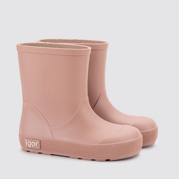 Igor Barefoot Yogi Rosa