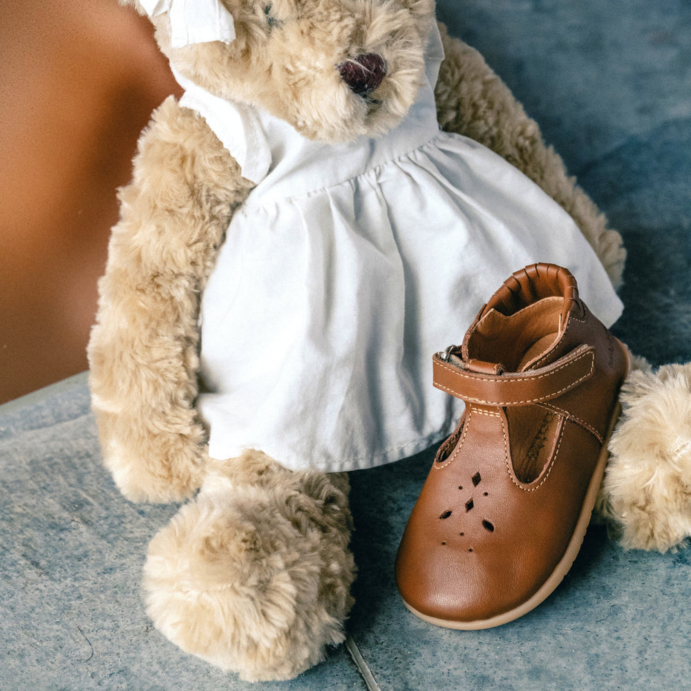 Babybotte barefoot Paris Velcros Cognac