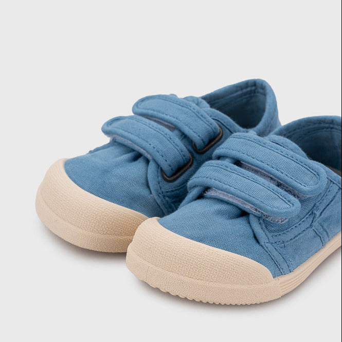 Igor Lona V. Jeans