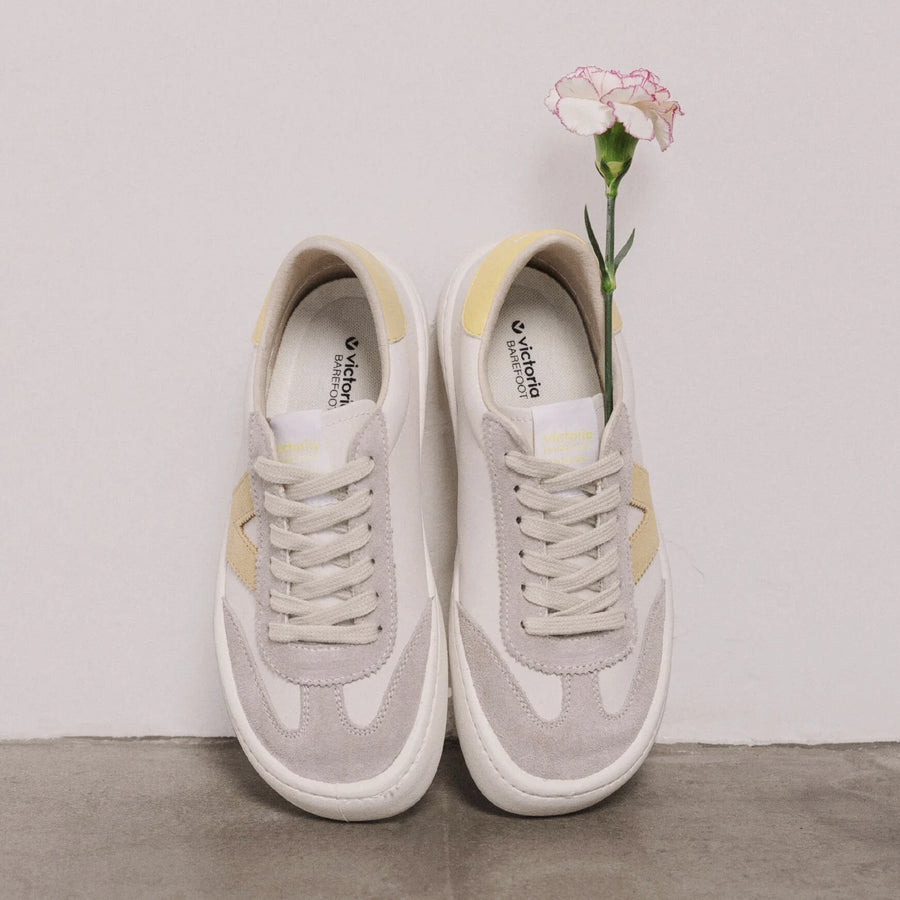 Victoria Barefoot Adulto Olmo Amarillo