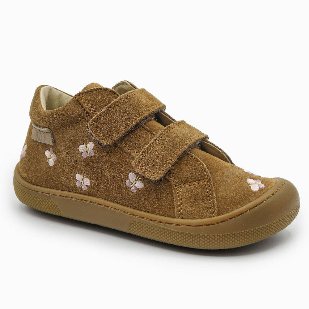 Naturino Barefoot Kommy con cierres de velcro, mariposas, ante marrón
